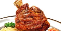 A crunchy bavarian Haxen